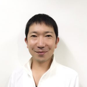 古川1 オーナーの古川です。鍼からマッサージ骨盤矯正・美容針まで全てのメニューに対応できます。